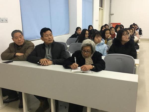 刘菊芳讲座IMG_9602.JPG